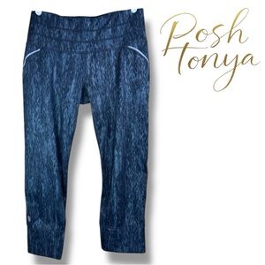 Athleta Relay Crop Leggings Reflective Blue Black Size S Athleisure Gymcore